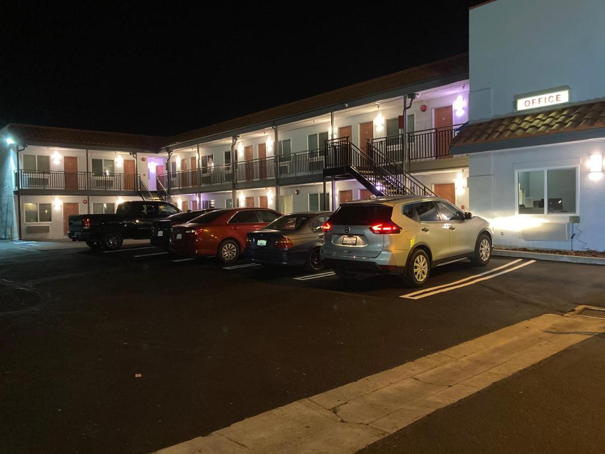Pasadena Lodge Motel