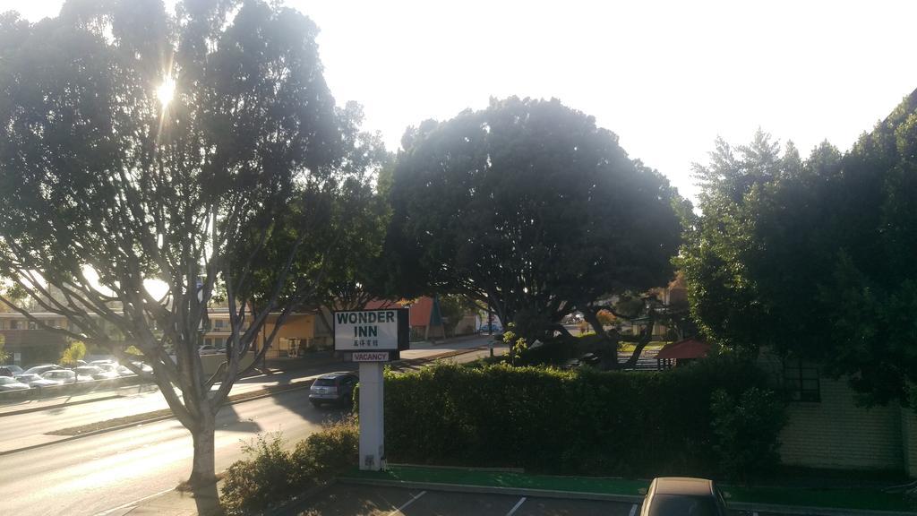 Pasadena Lodge Motel 2*