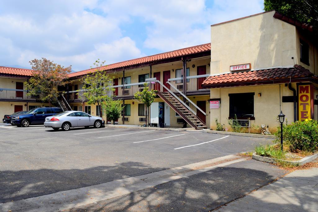Motel Pasadena Lodge 2*